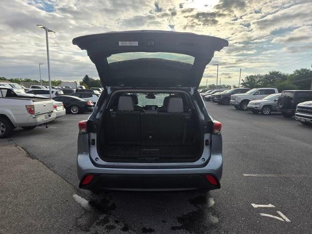 2021 Toyota Highlander XLE AWD (Natl)