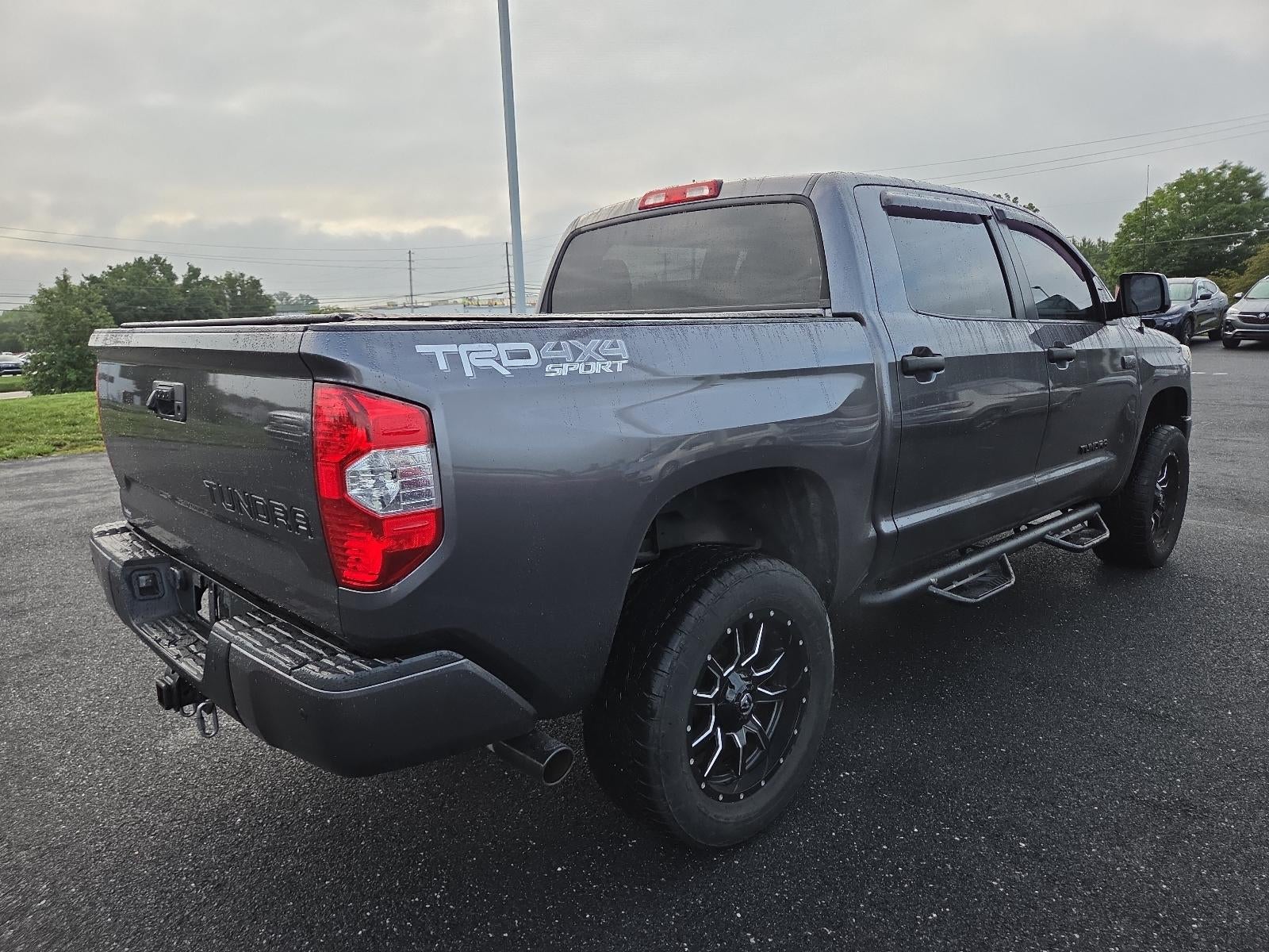 2018 Toyota Tundra 4WD 4WD SR5 CrewMax 5.5' Bed 5.7L (SE)