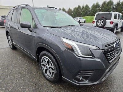 2023 Subaru Forester Premium CVT