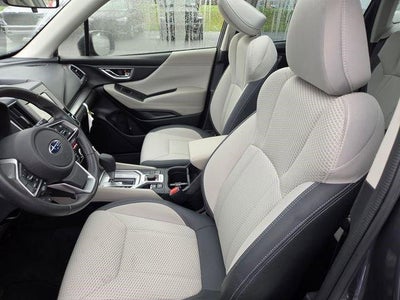 2023 Subaru Forester Premium CVT