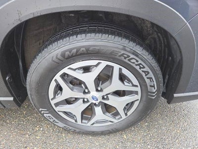 2023 Subaru Forester Premium CVT