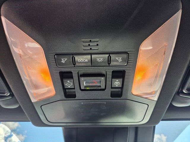 2020 Toyota RAV4 Hybrid XSE AWD (Natl)
