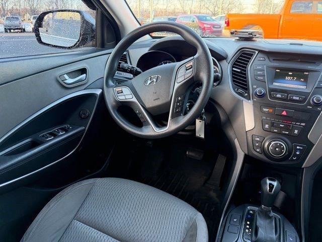 2016 Hyundai SANTA FE AWD 4dr SE