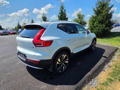 2024 Volvo XC40 B5 AWD Plus Bright Theme
