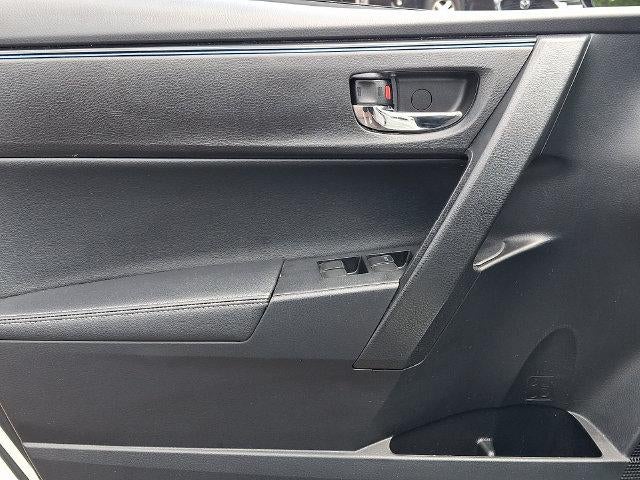 2018 Toyota Corolla SE CVT (Natl)