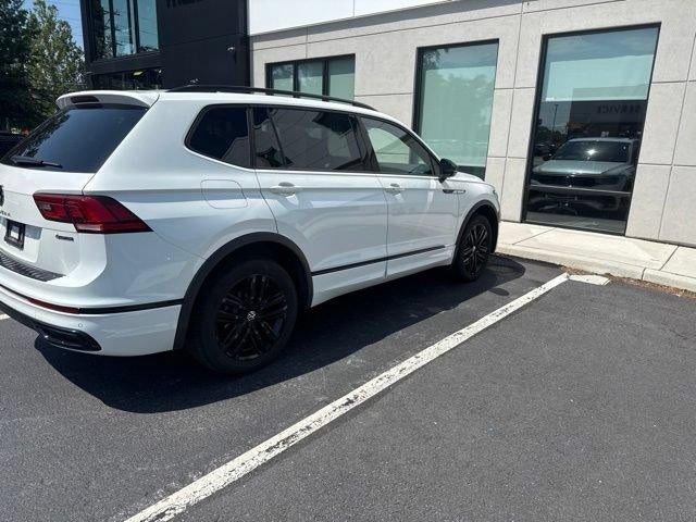 2022 Volkswagen Tiguan 2.0T SE R-Line Black 4MOTION