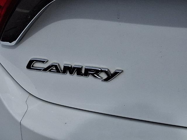 2015 Toyota Camry 4dr Sdn I4 Auto LE (SE)