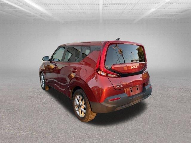 2022 Kia Soul LX IVT