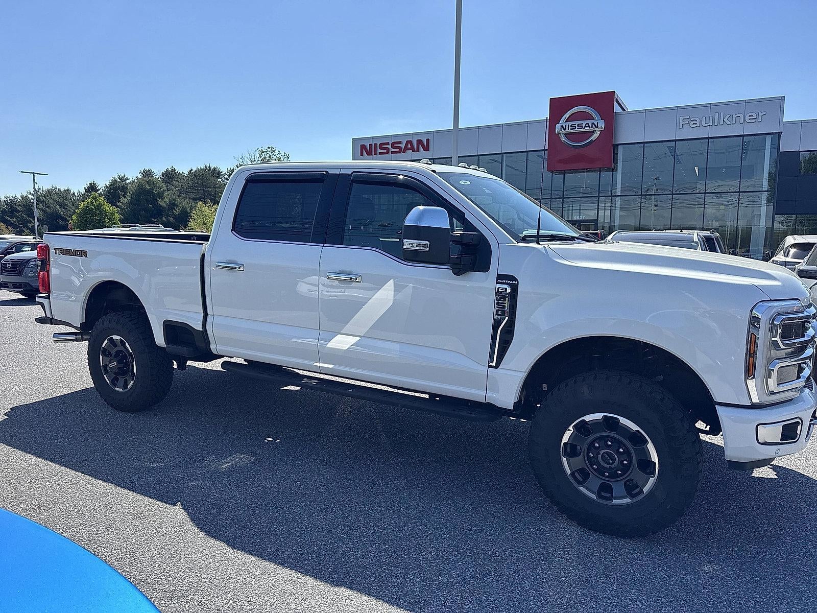 2024 Ford Super Duty F-350 SRW Platinum 4WD Crew Cab 6.75' Box
