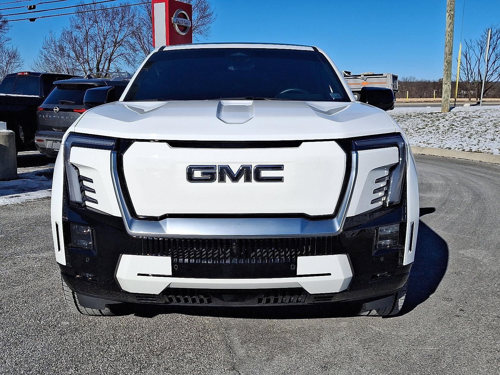 2025 GMC Sierra EV e4WD Crew Cab Max Range Denali