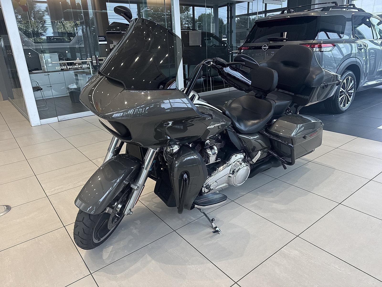 2019 Harley Davidson Touring Base
