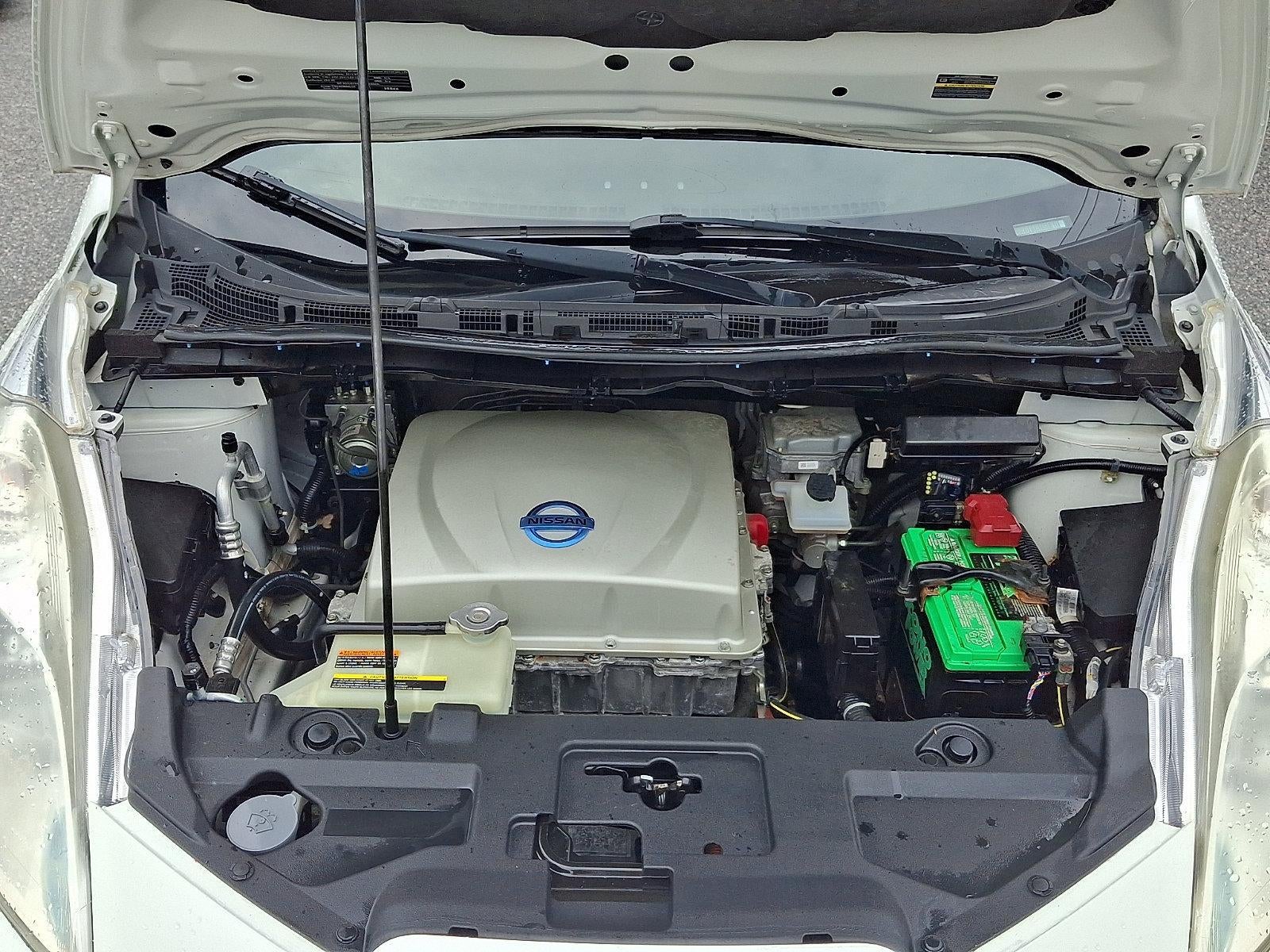 2015 Nissan LEAF 4dr HB S