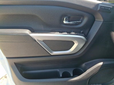 2017 Nissan Titan 4x4 Crew Cab SL