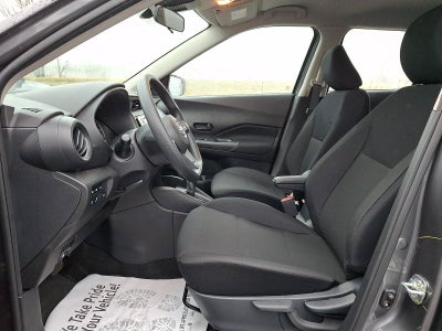 2025 Nissan Kicks Play S FWD