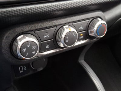 2025 Nissan Kicks Play S FWD