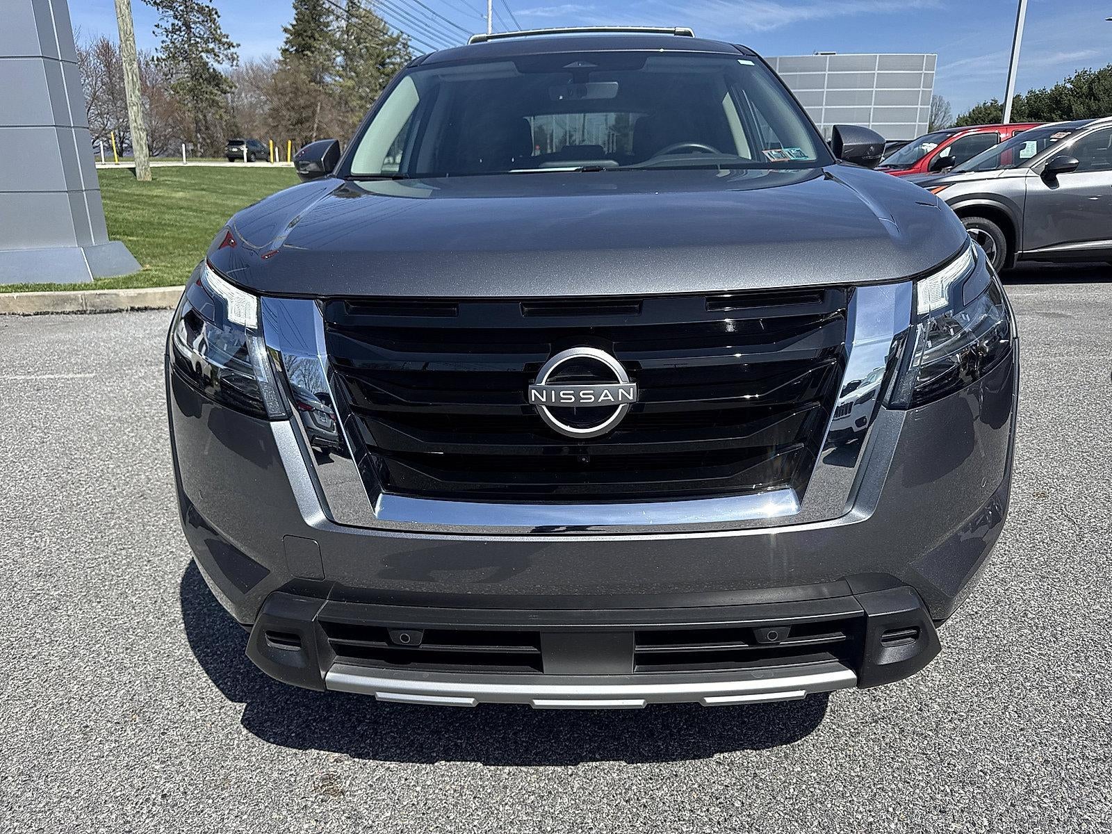 2023 Nissan Pathfinder SL 4WD