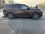 2022 Nissan Pathfinder SL 4WD