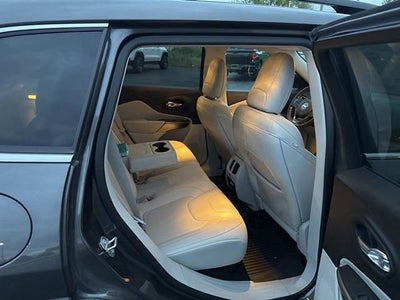 2022 Jeep Cherokee Latitude Lux 4x4