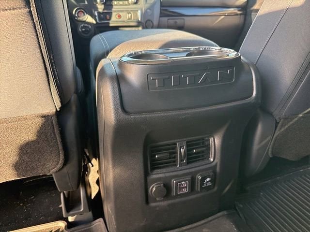 2024 Nissan TITAN Crew Cab SV 4x4