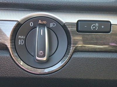 2016 Volkswagen Passat 1.8T SE
