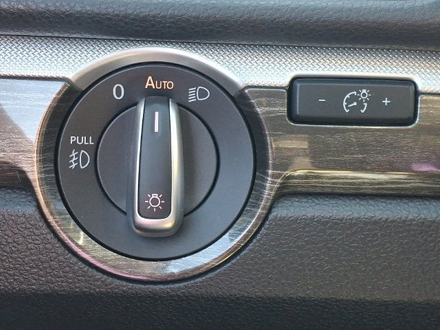 2016 Volkswagen Passat 1.8T SE