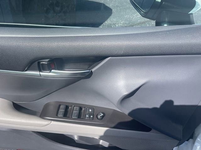 2024 Toyota Camry Hybrid LE