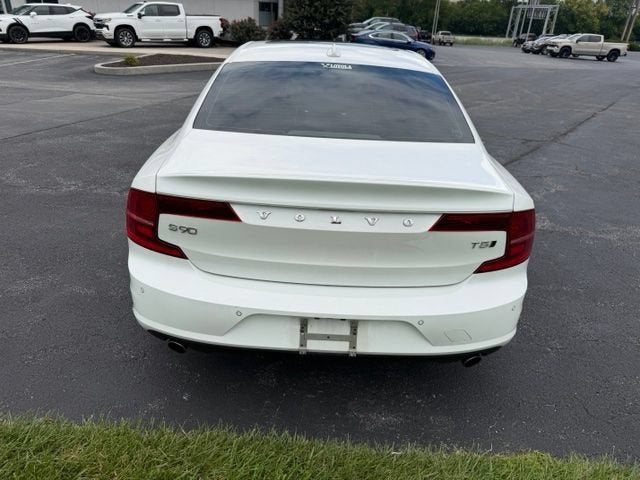 2018 Volvo S90 T5 Momentum