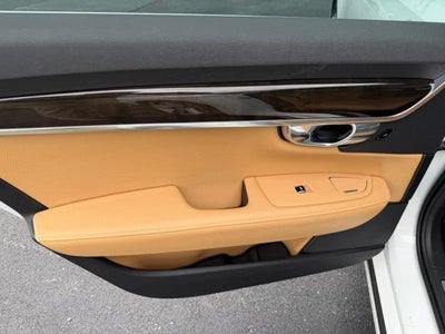 2018 Volvo S90 T5 Momentum