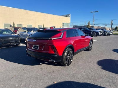 2024 Cadillac LYRIQ Sport 3