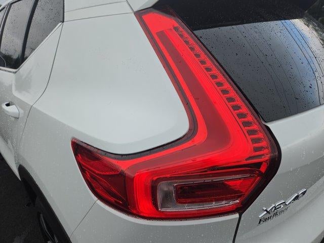 2024 Volvo XC40 Plus Bright Theme
