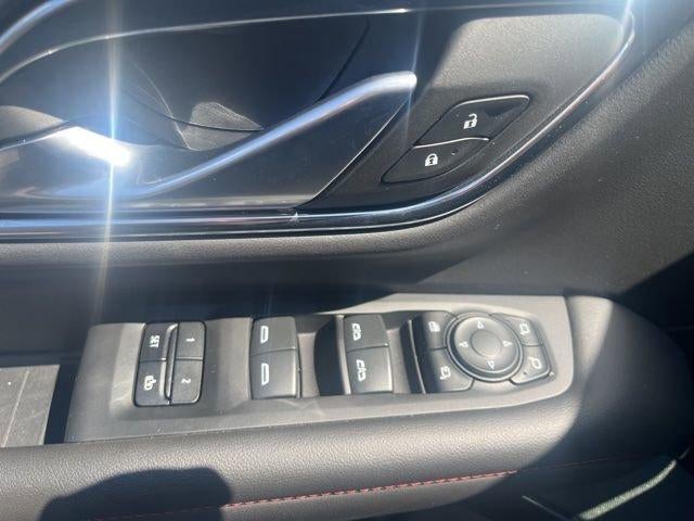 2022 Chevrolet Suburban 4WD RST