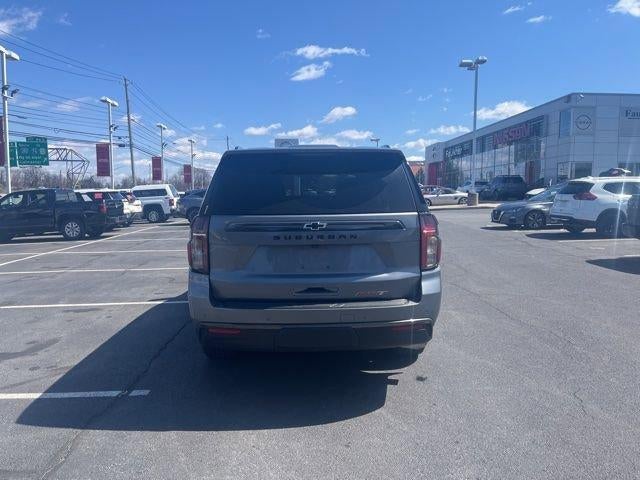 2022 Chevrolet Suburban 4WD RST