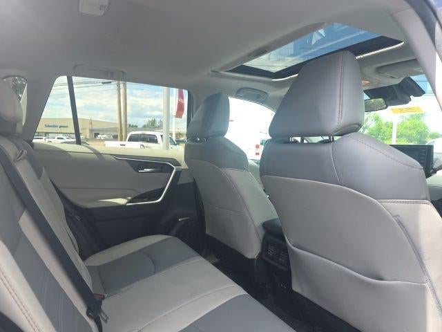2019 Toyota RAV4 XLE Premium AWD (Natl)