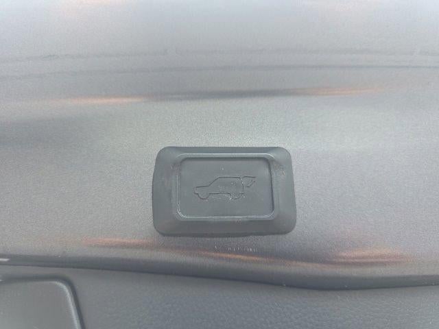 2019 Toyota RAV4 XLE Premium AWD (Natl)
