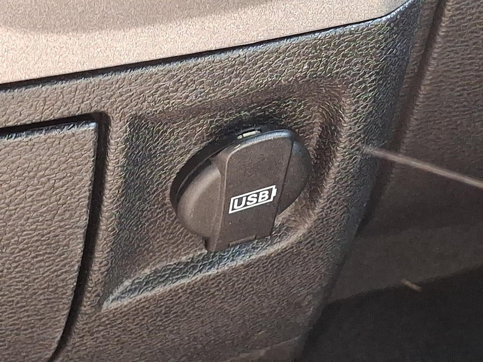 2017 RAM 1500 Express 4x2 Crew Cab 5'7" Box