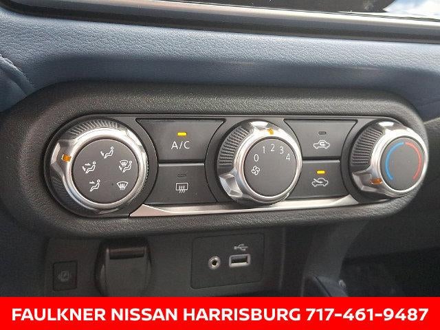 2025 Nissan Versa SV CVT
