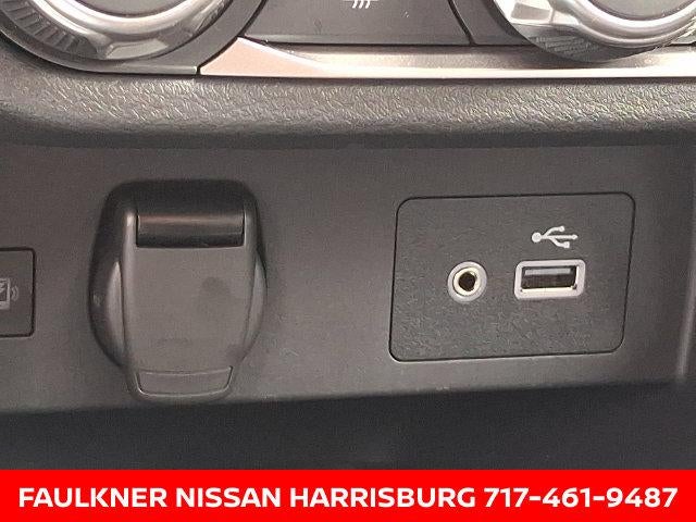 2025 Nissan Versa SV CVT