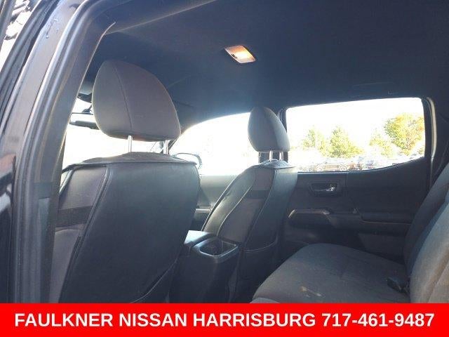 2017 Toyota Tacoma TRD Off Road Double Cab 5' Bed V6 4x4 AT (Natl)