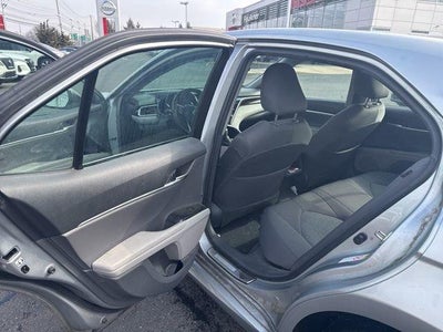 2018 Toyota Camry LE Auto (SE)
