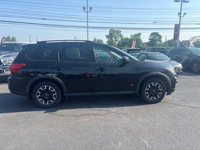 2020 Nissan Pathfinder 4x4 SL