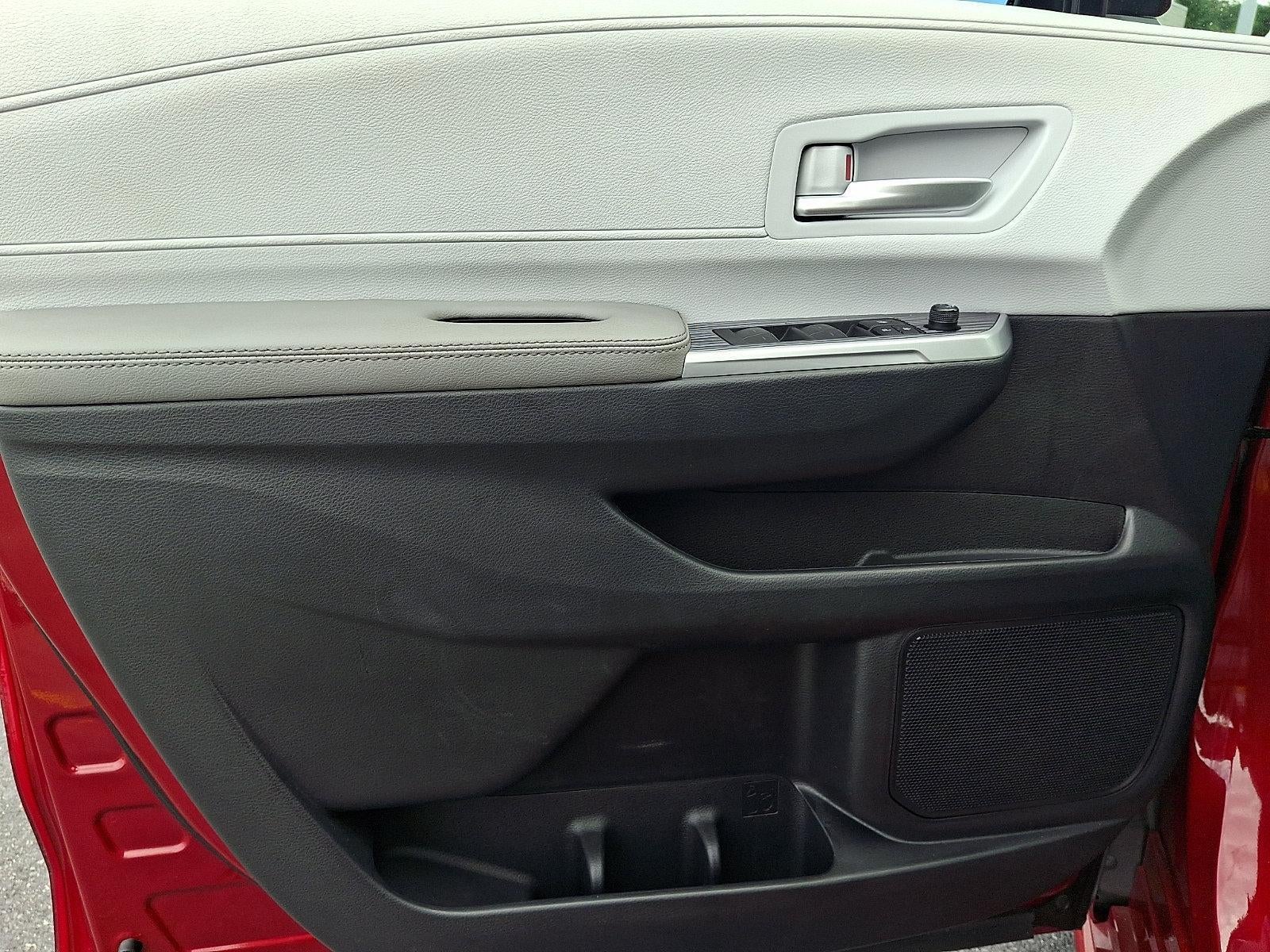 2026 Toyota Sienna XLE FWD 7-Passenger (Natl)