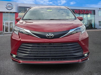 2026 Toyota Sienna XLE FWD 7-Passenger (Natl)
