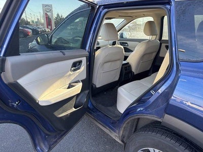 2022 Nissan Rogue AWD SV