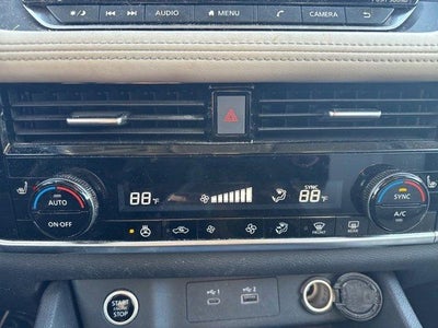 2022 Nissan Rogue AWD SV