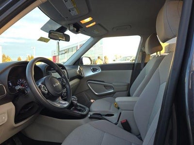 2022 Kia Soul LX IVT