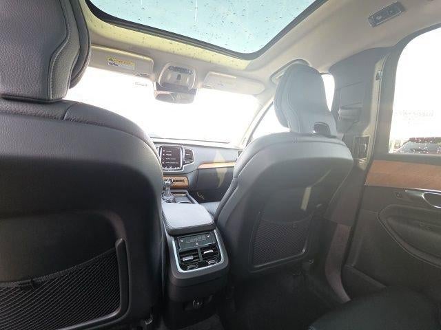 2022 Volvo XC90 T6 AWD Momentum 7P