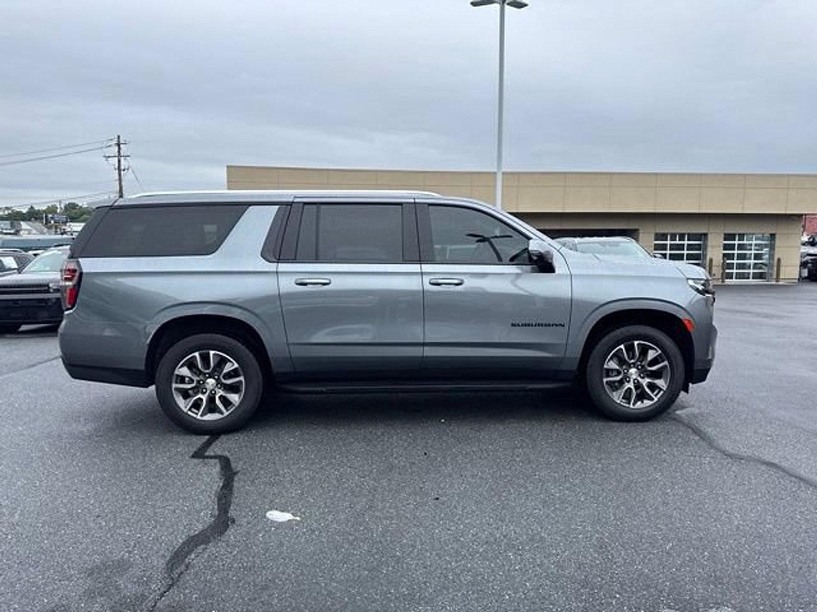 2022 Chevrolet Suburban LT