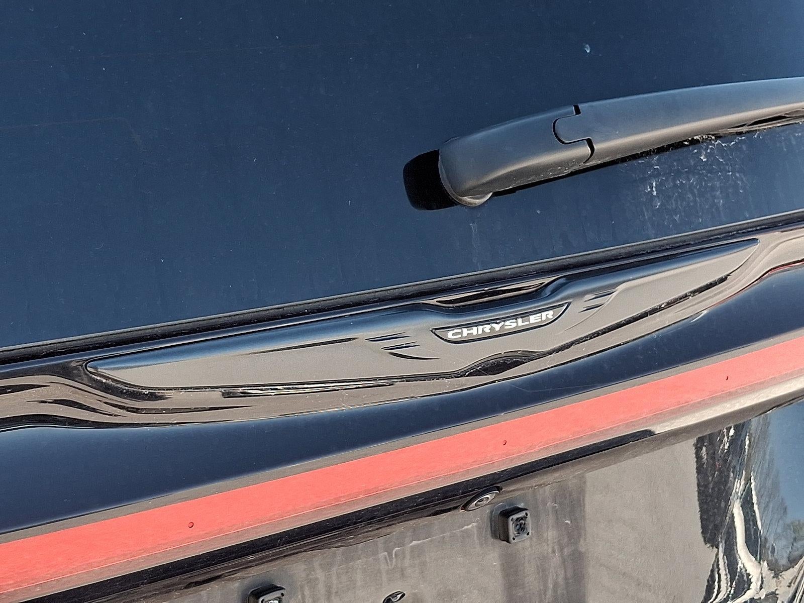 2022 Chrysler Pacifica Hybrid Touring L