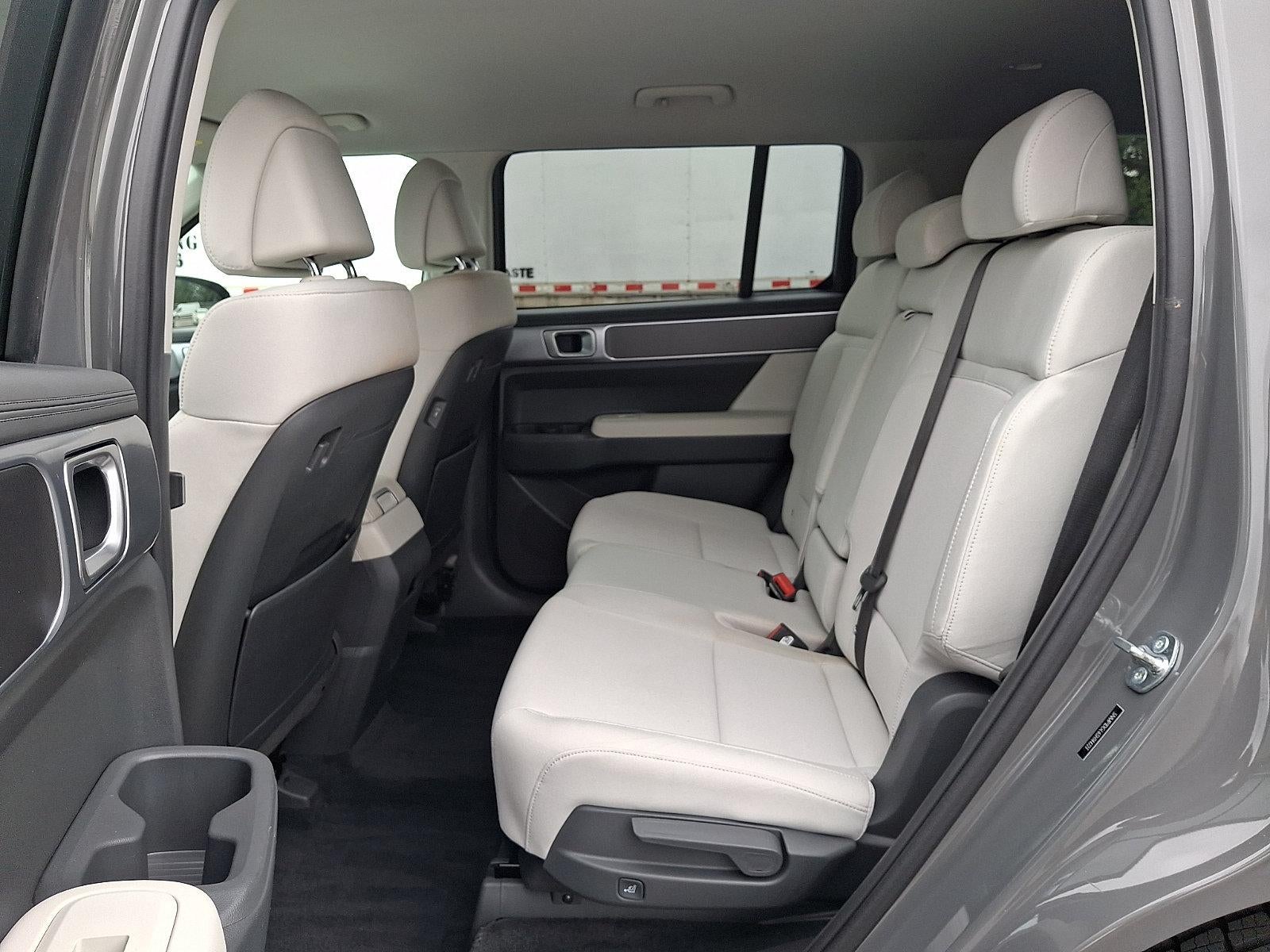 2025 Hyundai SANTA FE SE