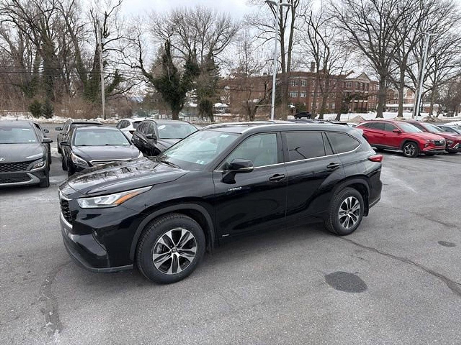 2020 Toyota Highlander Hybrid XLE